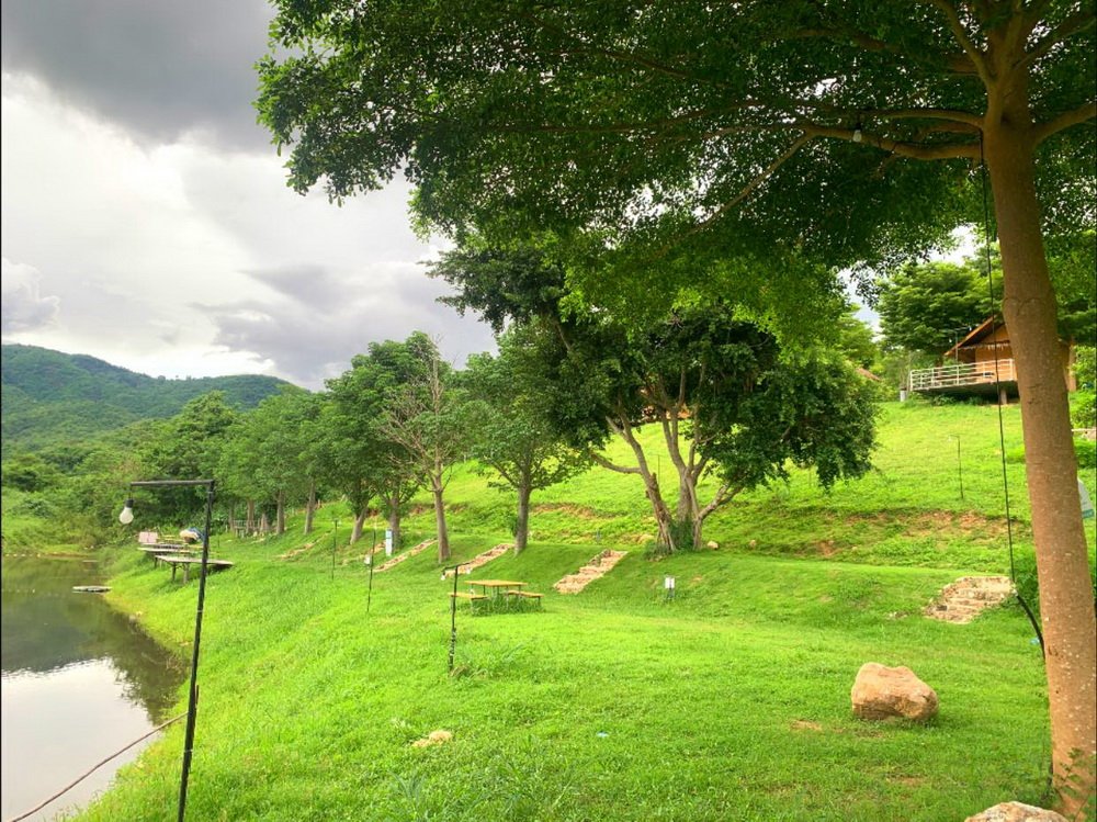 บรรยากาศ ไร่ภูล้อมกระป๋องสีฟิชชิ่ง
